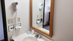 Michigan Bathroom Hotel Ironwood